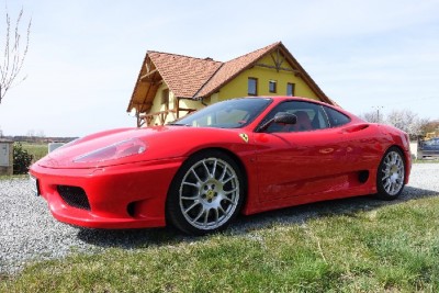 Ferrari.jpg