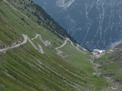 Alpy-Passo_dello_Stelvio-2014-07-04_11-09-18-Canon_S5.JPG